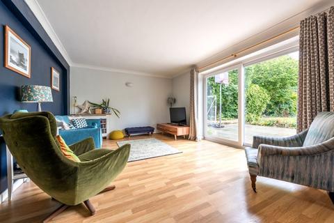 45 The Street, Fetcham, Leatherhead, KT22 9RB