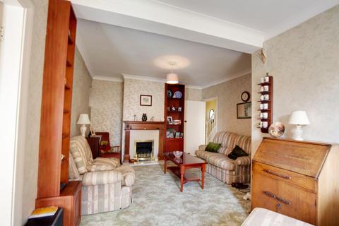 40 Homeway, Romford, RM3 0HD