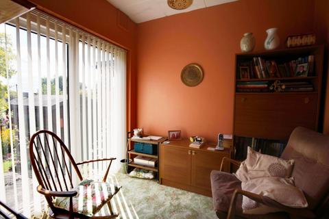 40 Homeway, Romford, RM3 0HD
