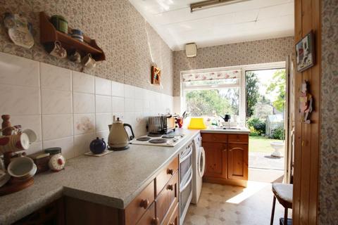 40 Homeway, Romford, RM3 0HD