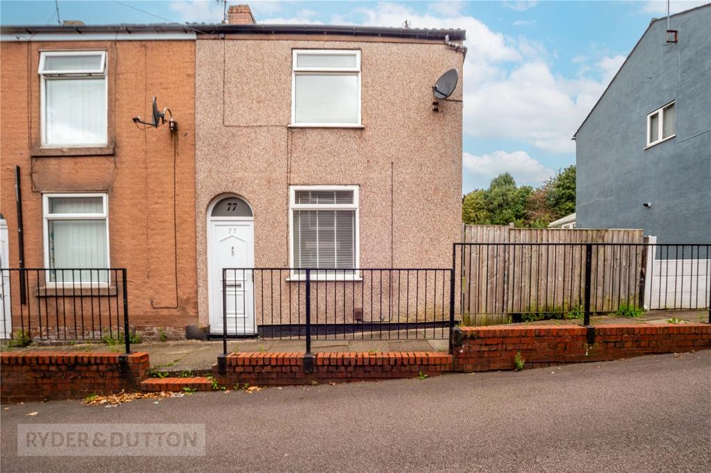 Morton Street, Middleton, Manchester, M24 2 bed end of terrace house