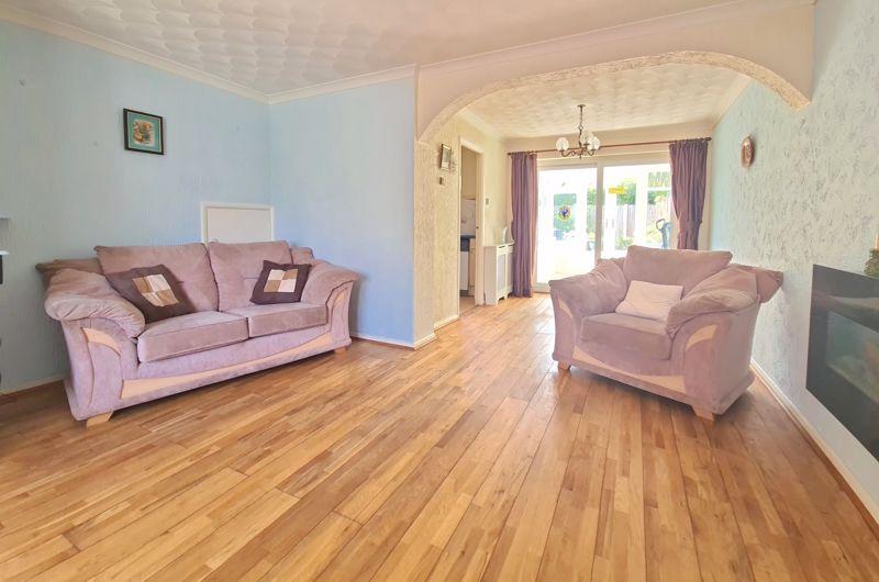 Waveney Close, LeeOnTheSolent, PO13 3 bed end of terrace house for