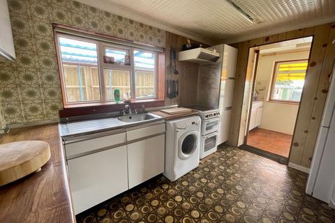 8 East Ridge, Bourne End, SL8 5BX
