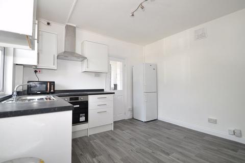 undefined, Villiers Road, Kingston Upon Thames