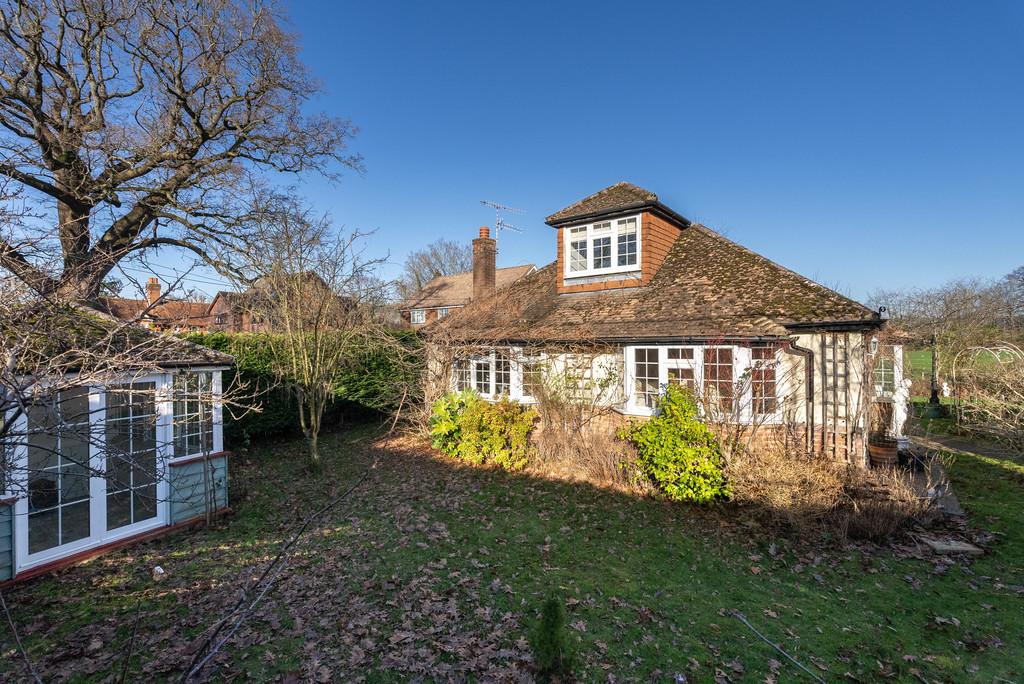 Wheelers Lane, Brockham NO ONWARD CHAIN 4 bed detached house for sale