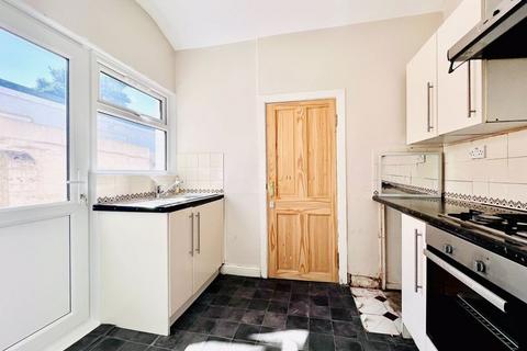 2 bedroom house to rent, Burford Road, East Ham, E6