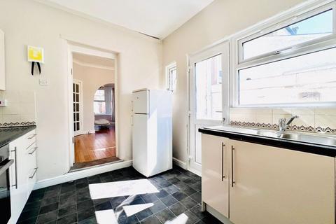 2 bedroom house to rent, Burford Road, East Ham, E6