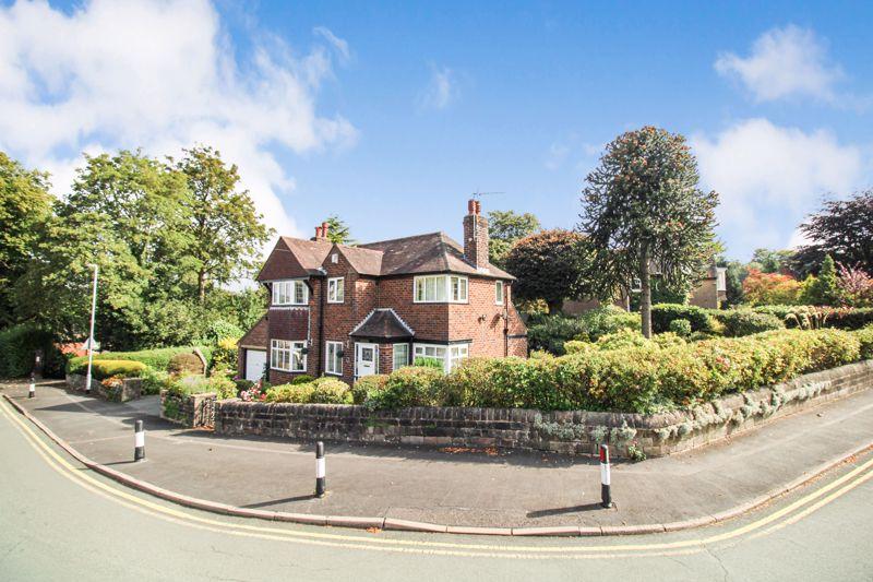 Daisy Bank, Leek, Staffordshire, ST13 3 bed detached house £350,000