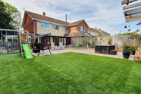 13 Cheyney Close, Gloucester, GL4 4PS