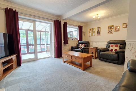 13 Cheyney Close, Gloucester, GL4 4PS