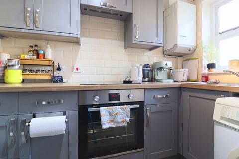 2 bedroom terraced house to rent, Katherine Close, Gloucester