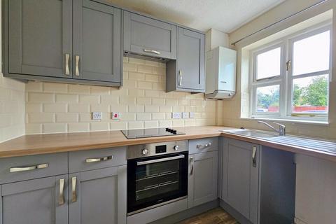 2 bedroom terraced house to rent, Katherine Close, Gloucester