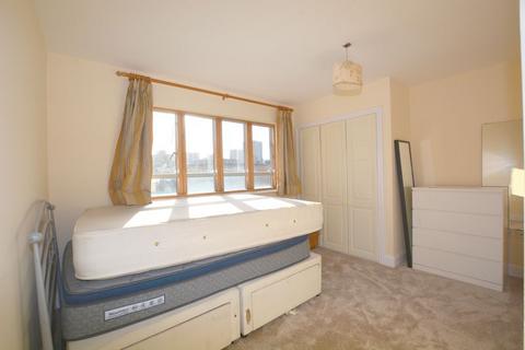 2 bedroom apartment to rent, Sovereign Place, Harrow
