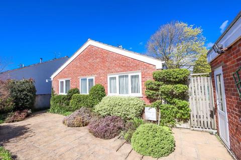 3 bedroom detached bungalow to rent, Somerton Road, Clevedon