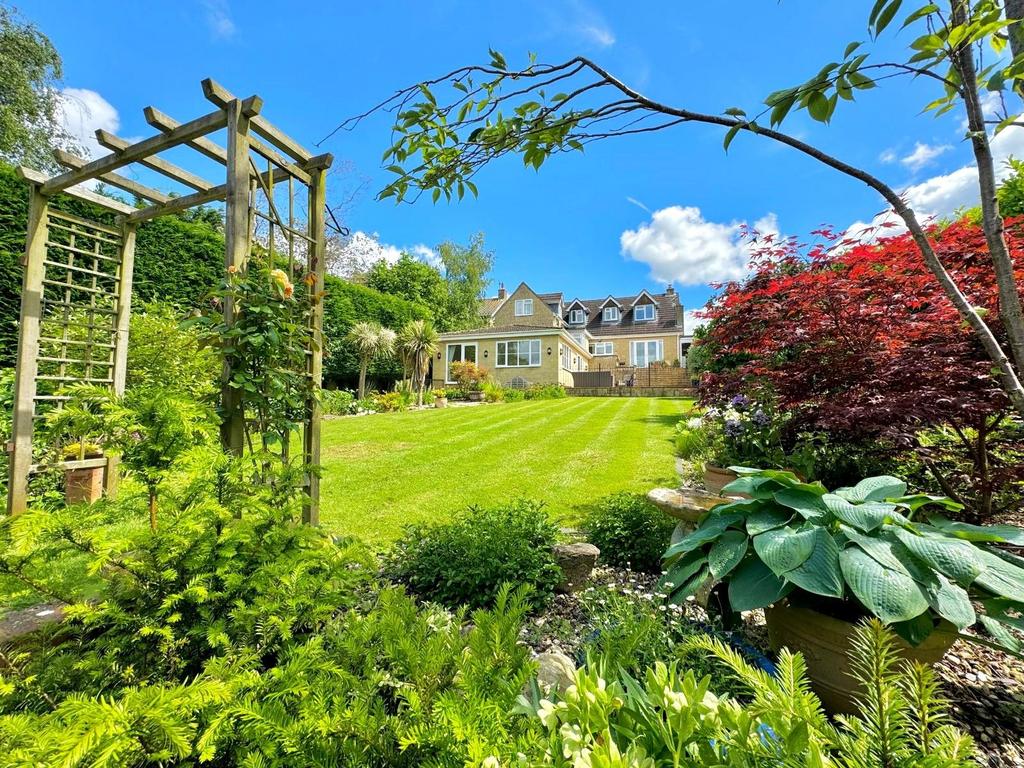Old Town, Swindon SN1 4 bed detached house for sale £750,000