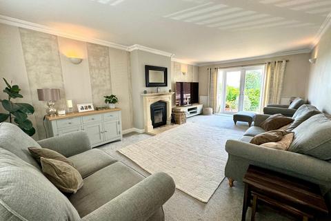 4 Tithe Barn Crescent, Swindon, SN1 4JX