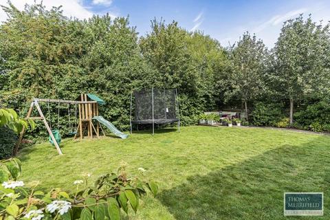 5 bedroom detached house for sale - Stevenson Close, East Hanney