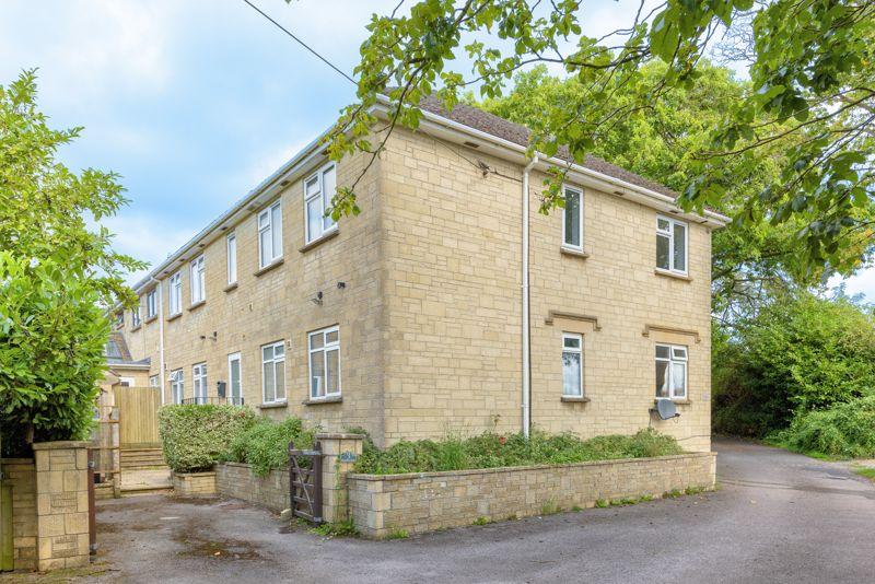 3 Holt Road, Bradford On Avon BA15 2 Bed Apartment - £300,000