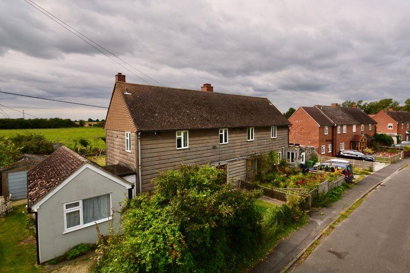 Weston Road, Lewknor 4 bed semidetached house for sale £385,000
