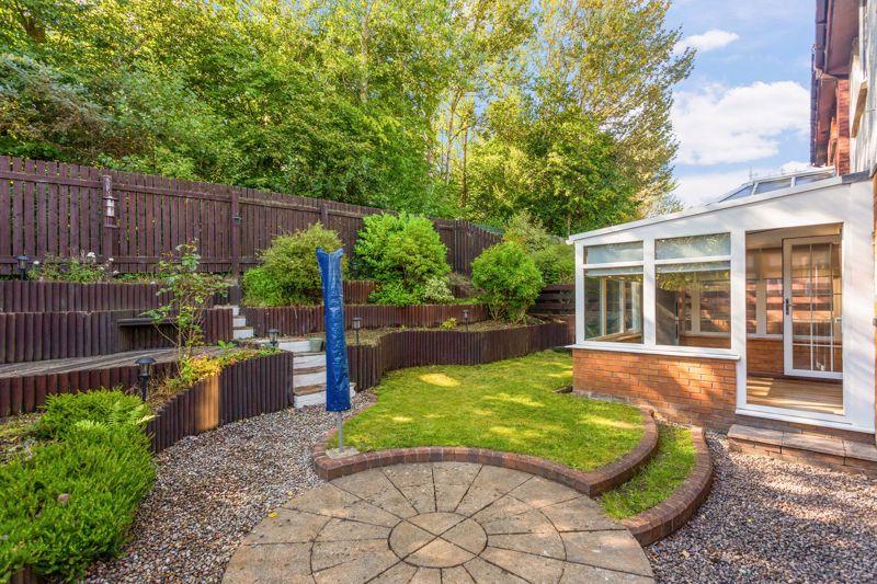 Columbia Avenue, Livingston 5 bed detached house £310,000