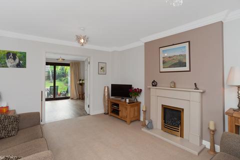 26 Broadlands, Raunds, Wellingborough, NN9 6QL