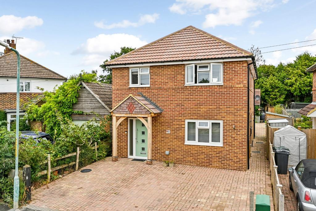 Shrubcote, Tenterden, Kent, TN30 5 bed detached house for sale £550,000