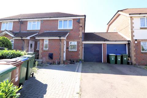 27 Snipe Close, Erith, DA8 2HD