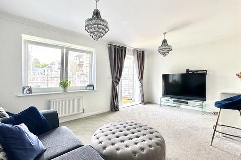 80 Havelock Drive, Greenhithe, DA9 9XU