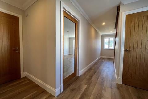 4 bedroom detached house for sale, Cross Inn , New Quay , SA44