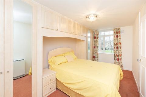 89 Warner Place, London, E2 7DB