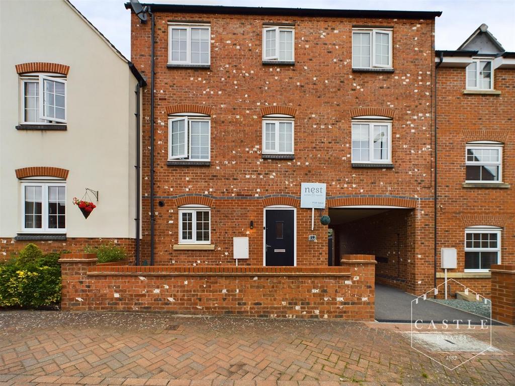 Wycliffe Close, Narborough, Leicester 4 bed townhouse for sale £350,000