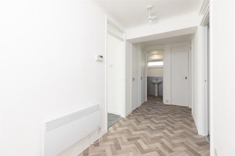 42 Jura Street, Perth, PH1 3AS