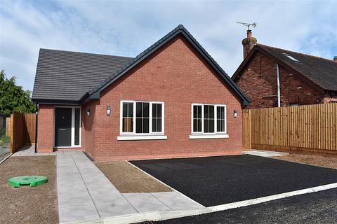 2 bedroom detached bungalow for sale - Pound Lane, Clifton-On-Teme, Worcester