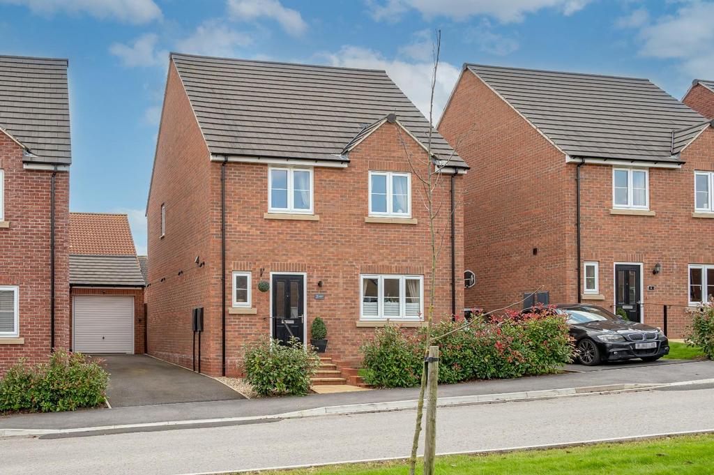 Blackthorn Avenue, Malton 4 bed detached house £345,000