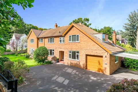 6 bedroom detached house for sale, Foxhill Avenue, Leeds, West Yorkshire