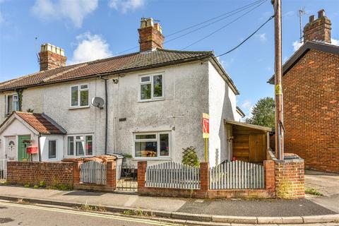 3 bedroom end of terrace house to rent, Albany Road, Andover, SP10 3EZ