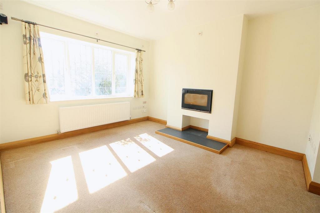 Marsh Lane, Shepley, Huddersfield, HD8 8AS 5 bed semidetached house to