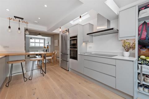 8 Clewer Hill Road, Windsor, SL4 4BS