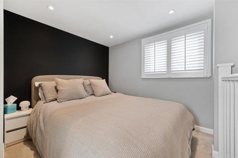 8 Clewer Hill Road, Windsor, SL4 4BS
