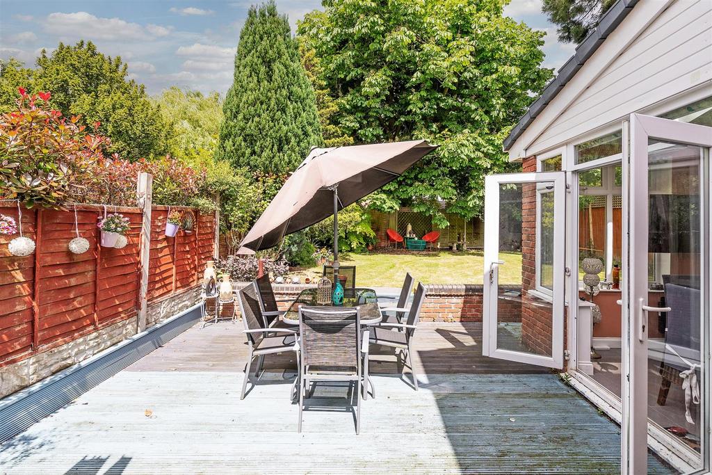 3 Clifton Crescent-21 lo.jpg