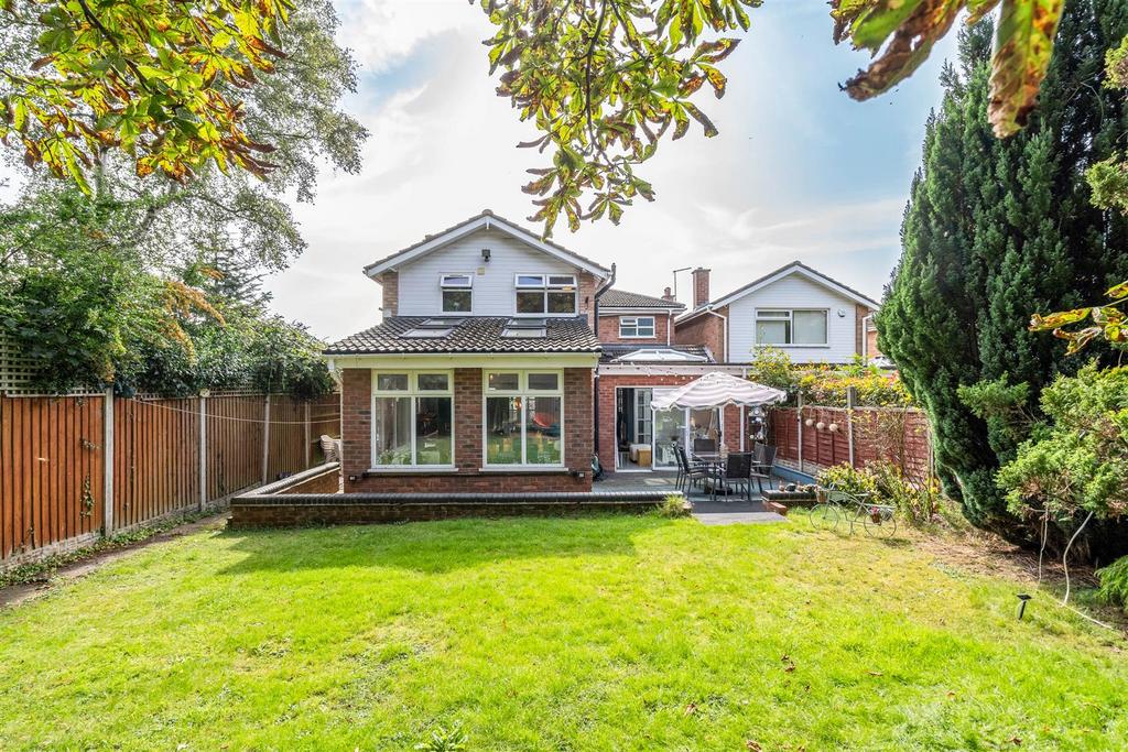 3 Clifton Crescent-25 lo.jpg