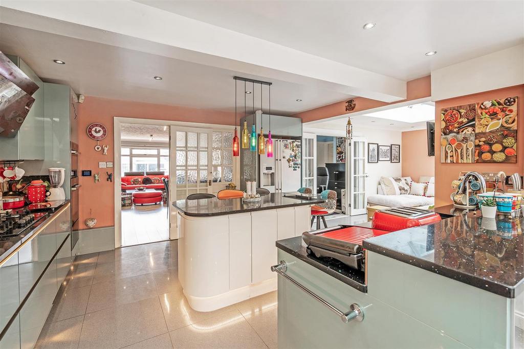 3 Clifton Crescent-19 lo.jpg