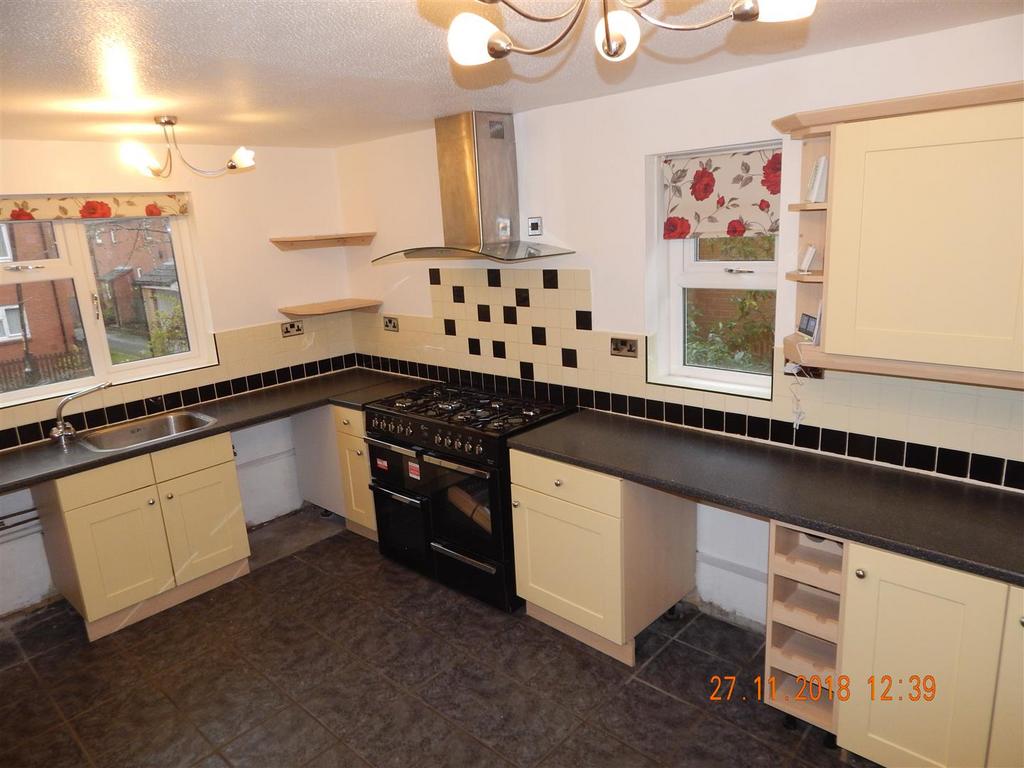 Fitted kitchen
