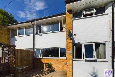 148 Charles Drive, Cuxton, Rochester, ME2 1DX