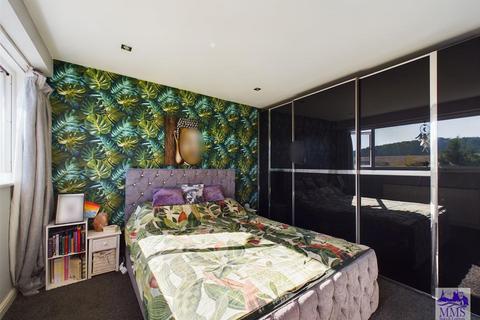 148 Charles Drive, Cuxton, Rochester, ME2 1DX