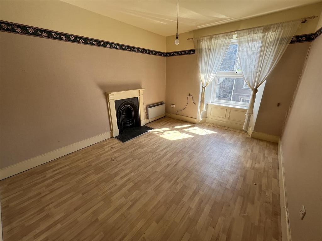 Bedroom 1 (front)