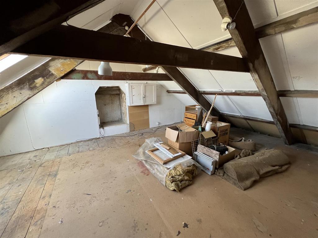 Second Floor Studio/Loft Room