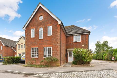 4 bedroom detached house for sale, Saxby Close, Barnham