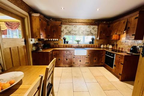 4 bedroom detached house for sale - Coed Y Cadno, Cwmgwili