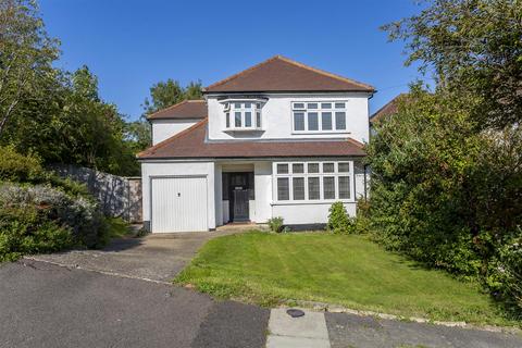 12 Upper Pines, Banstead, SM7 3PZ